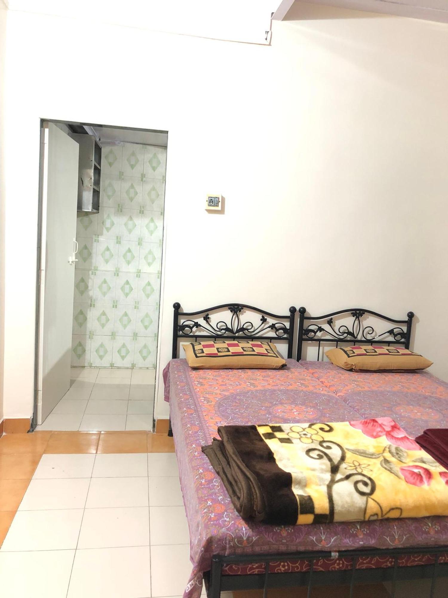 פנצ'גאני Sameena Guest House מראה חיצוני תמונה
