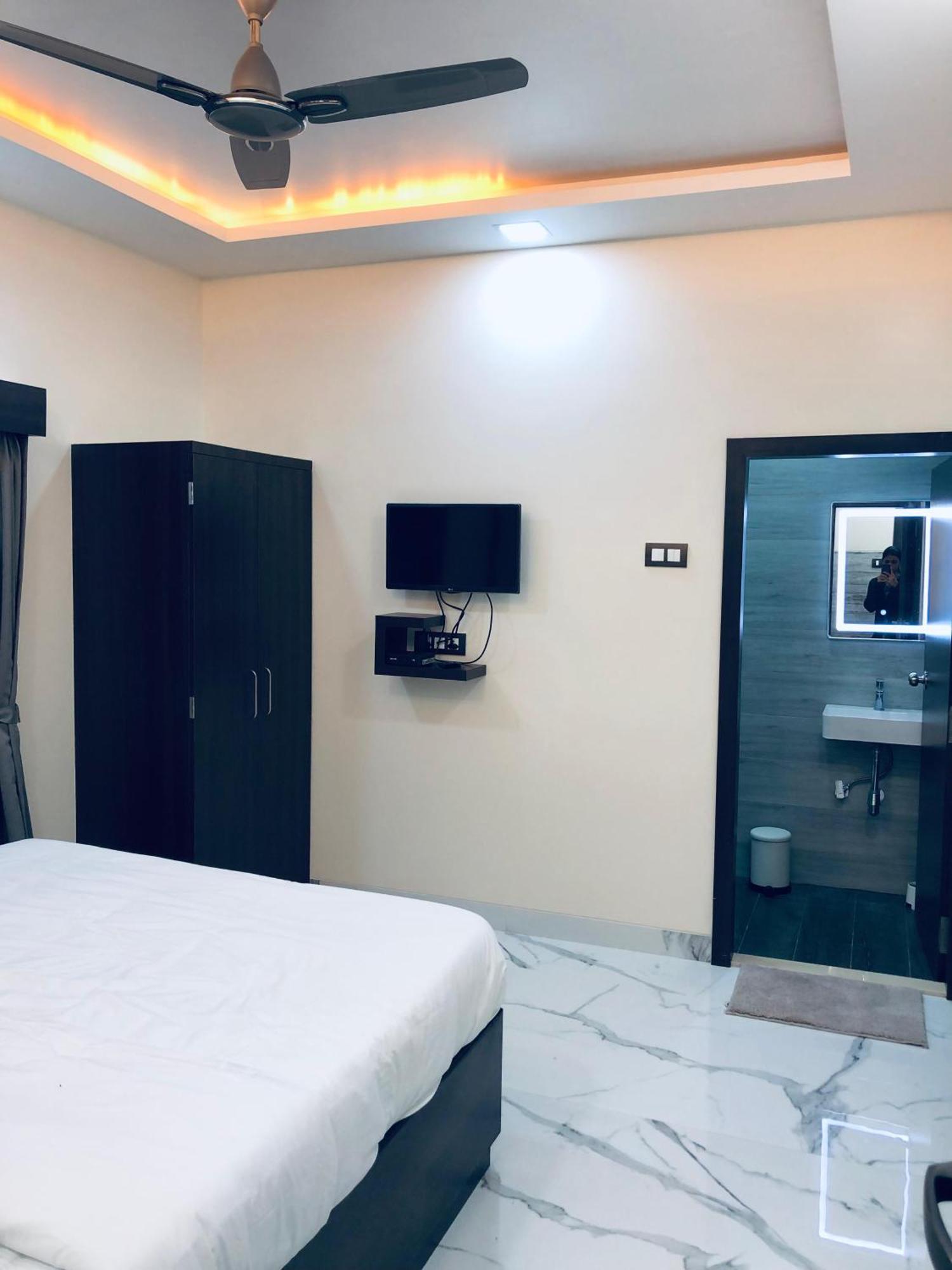 פנצ'גאני Sameena Guest House מראה חיצוני תמונה