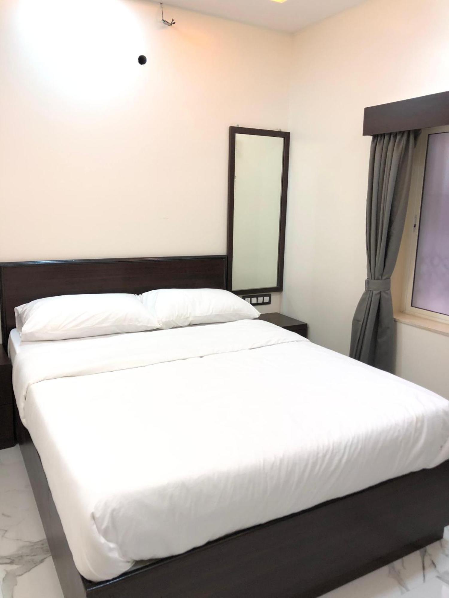 פנצ'גאני Sameena Guest House מראה חיצוני תמונה